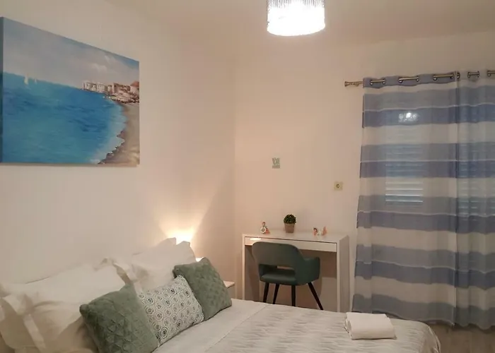 Mimi Макарска