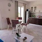 Mimi Apartament *