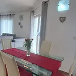 Mimi Apartament