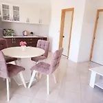 Mimi 아파트