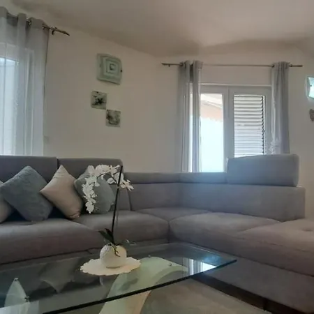 Mimi Apartman