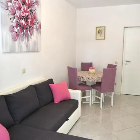 Mimi * Makarska